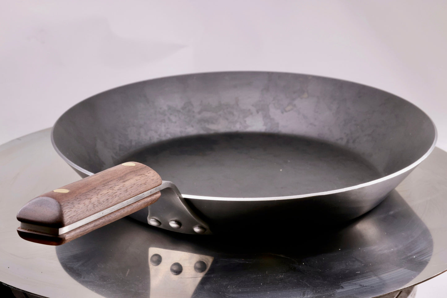 Johann Lafer`s handgefertigte Stahlpfanne